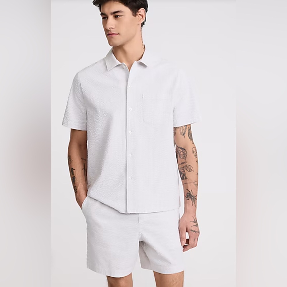 Men’s Striped Seersucker Cotton Stretch
Short Sleeve Shirt and shorts set.